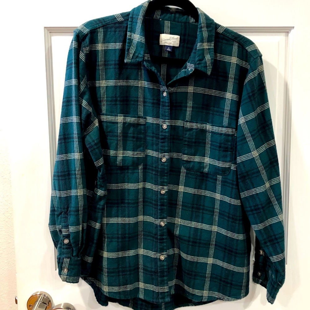 Beautiful soft and thick flannel shirt!!!